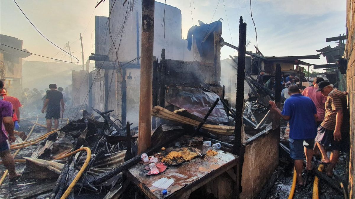 Kompor Gas Tukang Bubur Meledak, Puluhan Rumah Semi Permanen di Menteng Jakpus Terbakar