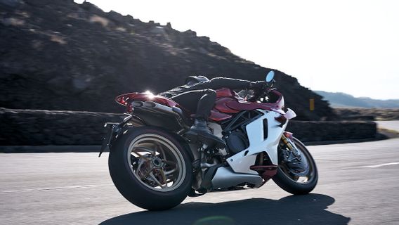 MV Agusta Superveloce 1000 Serie Oro Resmi Diluncurkan, Hanya Diproduksi 500 Unit