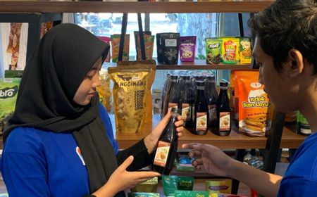 Rumah BUMN SIG Dukung UMKM Populerkan Sirop Buah Kawista Khas Rembang