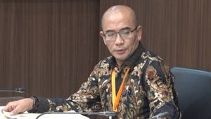 Le président de la KPU, Hasyim Asy’ari Bungkam, après avoir enquêté sur des cas d’immoralité