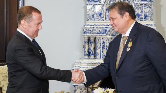 Airlangga rencontre Dmitri Medvedev pour renforcer les relations bilatérales