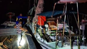 Chinese Citizen Yacht Ship Stranded In Riau Meranti Waters