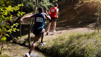 세계에서 가장 어려운 마라톤을 이기기 전에 강한 선수라고 말하지 마십시오!