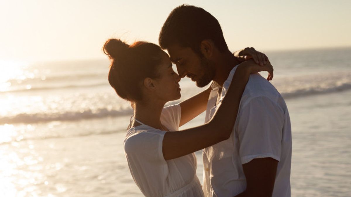 3 Alasan Pasangan Menutup Mata saat Bercinta, Berikut Penjelasan Ahli