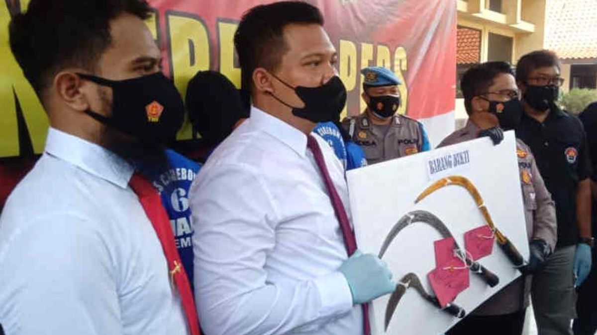 Anggota Geng Motor di Cirebon Dikeroyok Usai Live di Media Sosial, 6 Orang Ditangkap 1 Orang Buron