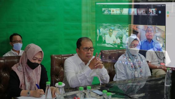Le Maire De Makassar, Danny Pomanto, Demande Aux Chefs De Sous-district De Vérifier Les Données Sur Les Bénéficiaires De L’aide Sociale