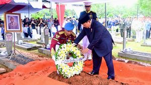 Presiden Prabowo Pimpin Upacara Pemakaman Try Sutrisno di TMPNU Kalibata