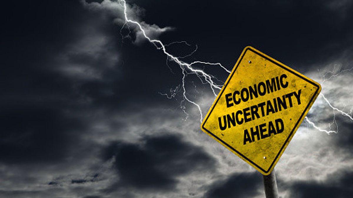 Understanding, Causes And Impact Of Economic Recession Accompanied By How To Face Resesion