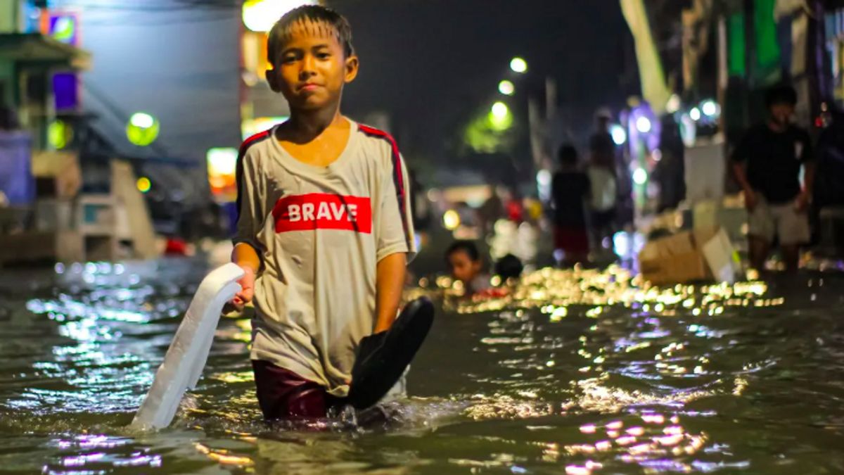 Pemprov DKI Bangun Tanggul di Pesisir Jakarta untuk Cegah Banjir Rob