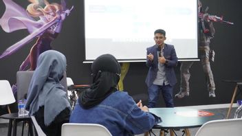Ginanjar Rahmawan Bantu Mahasiswa Se-Indonesia Melalui Curhat Skripsi