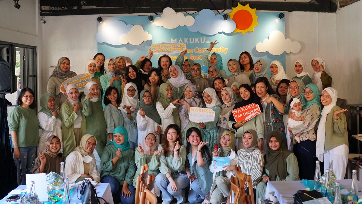 Visit Mother's Community In Surabaya, 45 Families Share Experiences Using MAKUKU