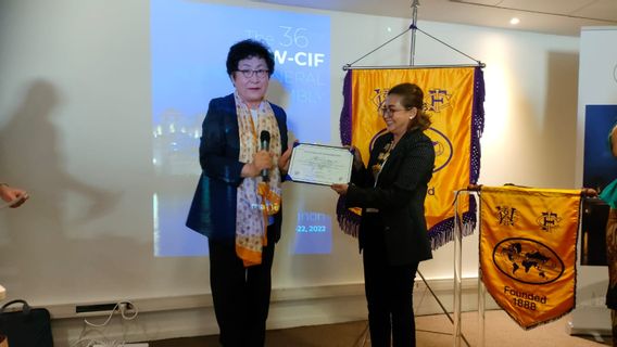 Ketua Umum Inkowapi Terpilih Jadi Life Membership  The International Council of Women ke-36 