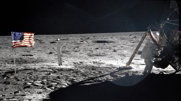 尼尔 · 阿姆斯特朗花了将近十年的时间才登上月球