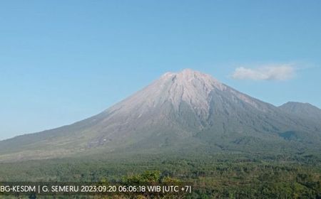 Gunung Semeru Mengalami Gempa Erupsi, Status Masih Siaga