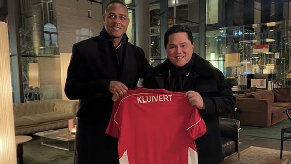 Meet Patrick Kluiver, Erick Thohir Shows New Jersey For The Indonesian National Team