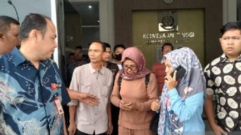 West Sumatra Prosecutor's Office Executes 2 Corruption Convicts On The Padang-Sicincin Toll Road To Prison