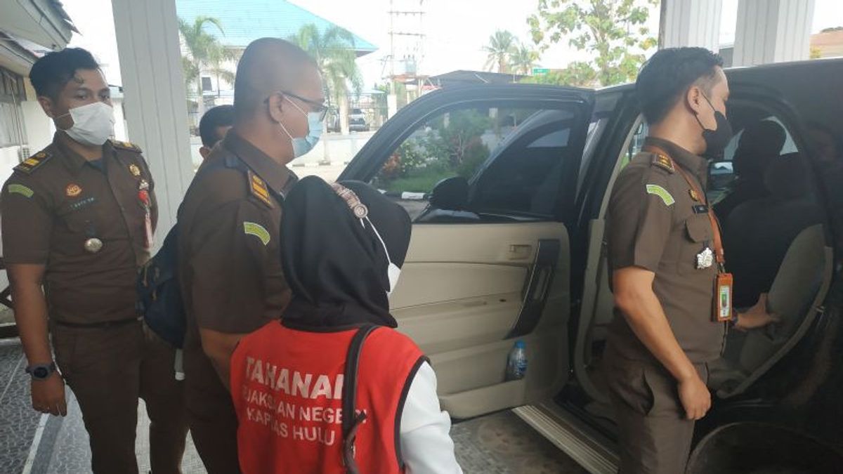 Kapuas Hulu Kejari Detains Corruption Suspect For Construction Of Bunut Hilir Terminal