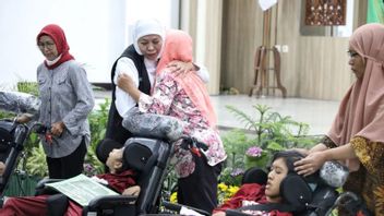 East Java Governor Khofifah Salurkan Bansos And BLT In Madiun
