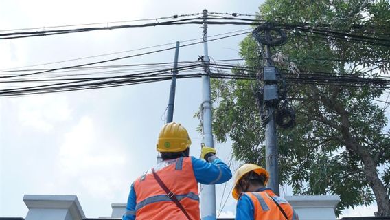 Le transfert de poteau électrique couvert par 11 millions de roupies, PLN Sidoarjo donne une explication