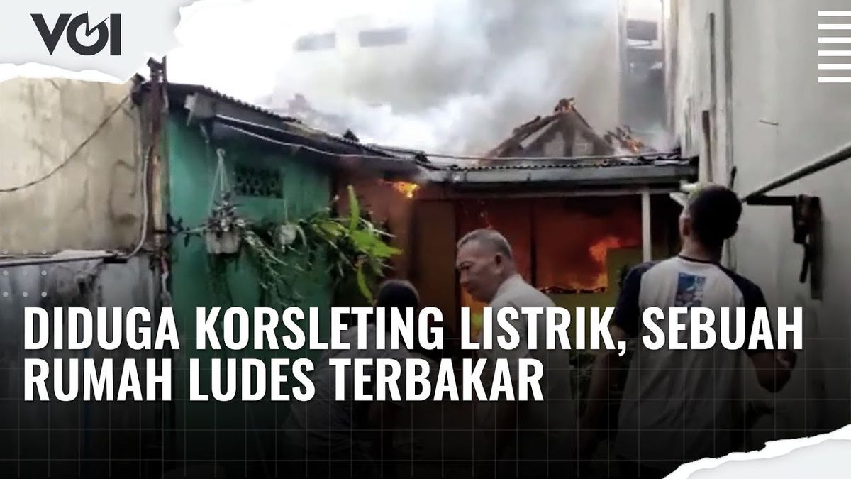 VIDEO: Diduga Korsleting Listrik, Sebuah Rumah Ludes Terbakar