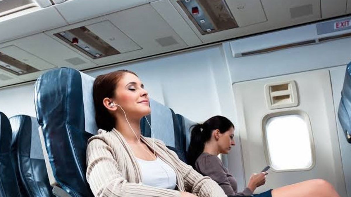 Dit aux experts : ne pas détourner les jambes en volant!