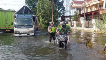 Demak Terdampak Banjir: Jalur Semarang-Surabaya Terjadi Penumpukan Kendaraan