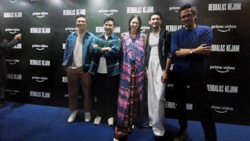 Debut Produser di Film Berbalas Kejam, Baim Wong Pasangkan Reza Rahadian dan Laura Basuki 