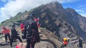 Menpar Tinjau SOP Wisata Ekstrem Belajar dari Insiden Jatuhnya Wisman di Rinjani