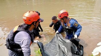SARチームは川で溺れたレストラン従業員の遺体を発見