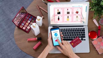 Review And Community Become The Determinant Of The Young Generation For Shopping For Beauty Products