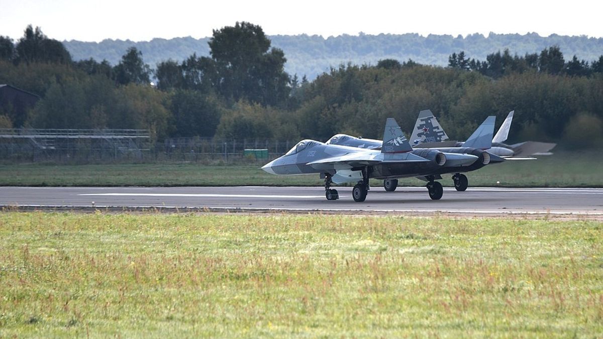 Debut of Sukhoi Su-57 Fighter Jet Upgraded Version: Artificial Intelligence Enhancement, Capable of Carrying Various Types of New Weapons