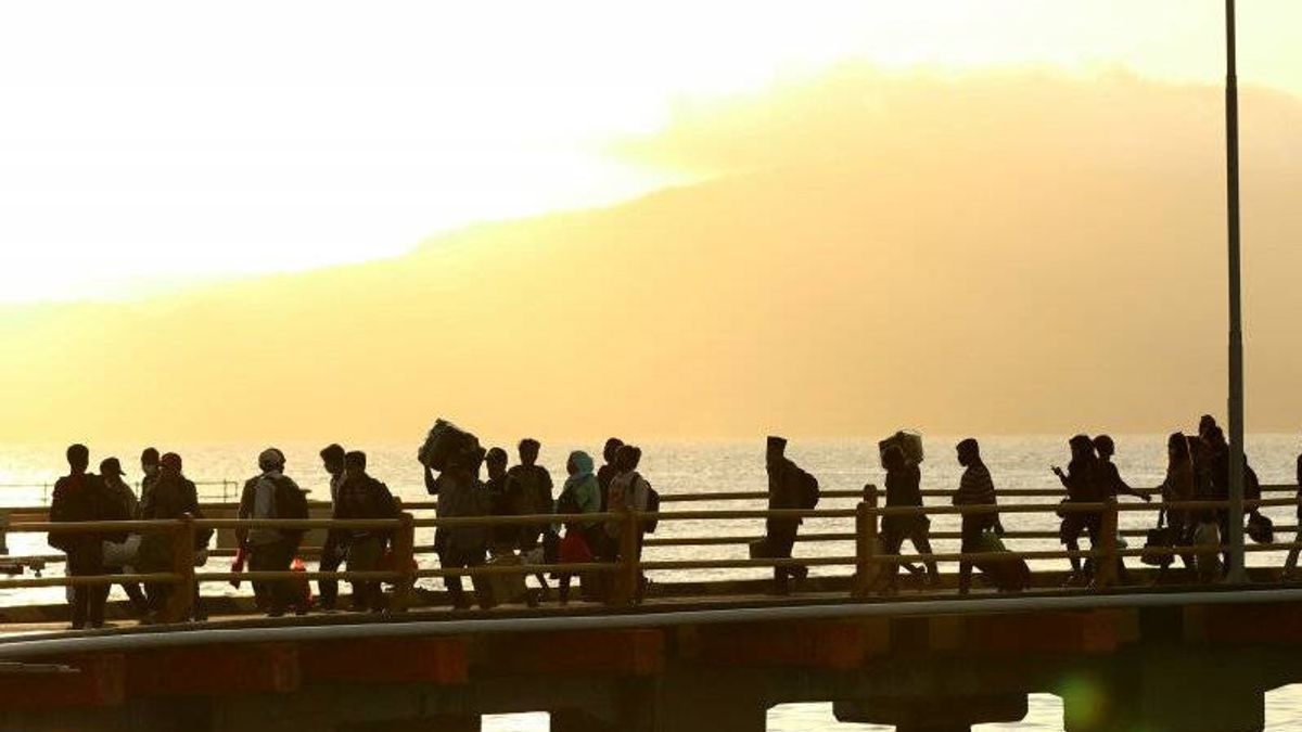 Cegah Lonjakan Kasus Baru COVID-19, DPR Minta SE Pembatasan Mudik Disosialisasikan