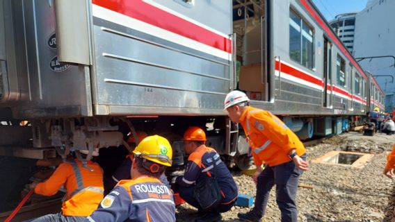 Evacuation Of Anjlok Rampung Train, KAI Commuter Performs Path Normalization