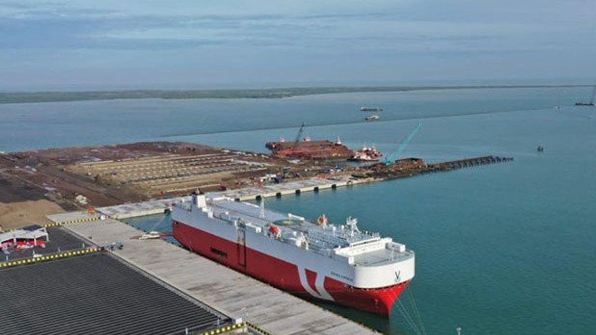 وزارة النقل تعد الدعم الملاحي في ميناء باتيمبان