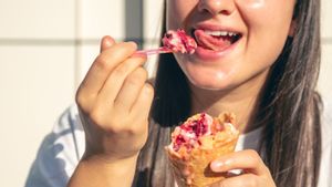 Takjil Dingin dan Segar, Racik Inovasi Es Krim untuk 