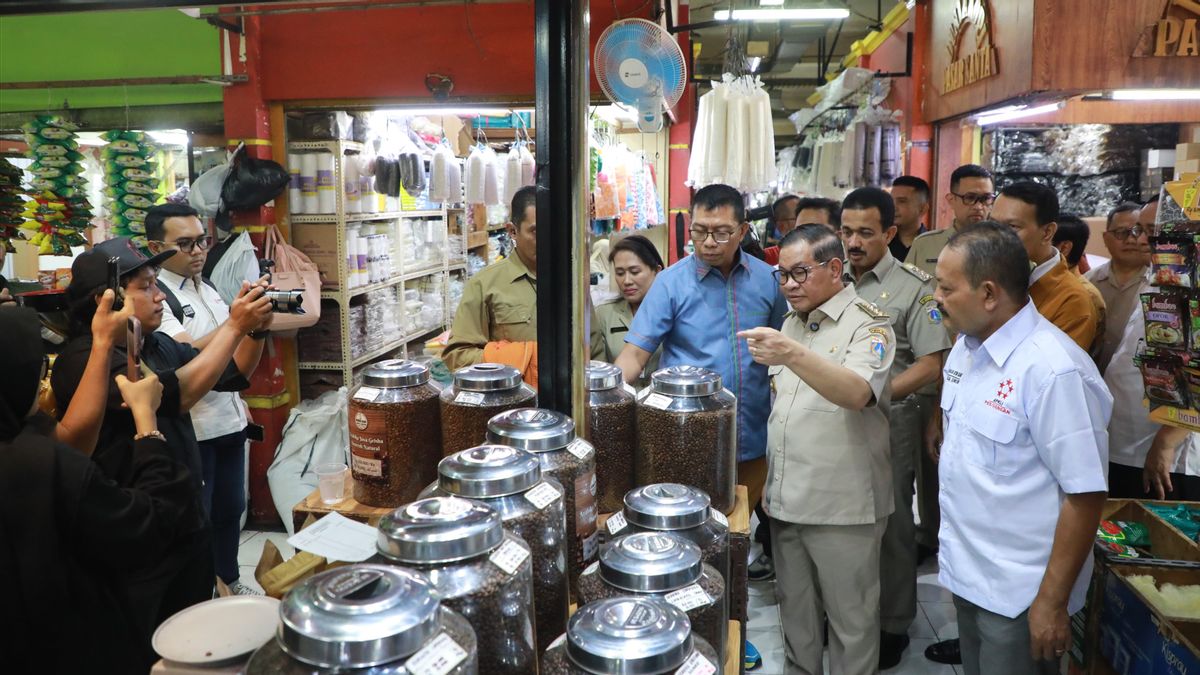 Bank Jakarta Kerja Sama dengan Pedagang Kaki Lima, Pramono: Dagang Nyaman, Tak Dikejar Satpol PP 