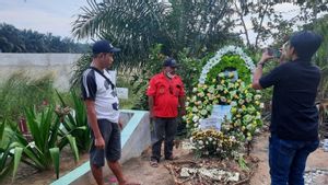 Makam Brigadir J di Muaro Jambi Dijaga Kerabat Jelang Autopsi Ulang
