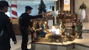 为确保 2022 年圣诞节弥撒，警方在坦格朗市部署教堂消毒炸弹处理 