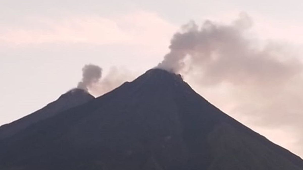 La lave de Karangetang a heurté le mur du cratère nord-principal