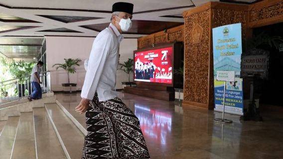Poltracking Survey: Ganjar Salip Prabowo's Electability