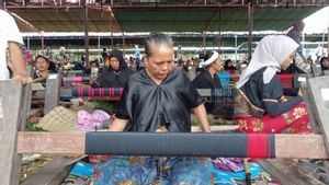 Jadi Jati Diri Masyarakat, Budaya Tenun di Lombok Tengah Harus Tetap Lestari