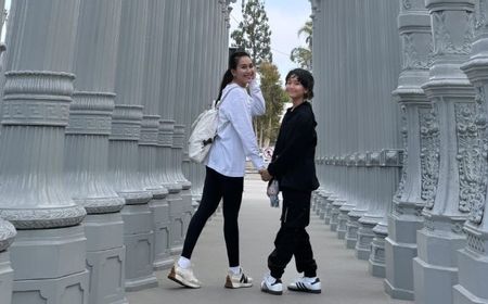 Gaya Liburan Ayu Ting Ting dan Bilqis: Naik Pesawat First Class dan Kunjungi Destinasi Ikonik di Los Angeles