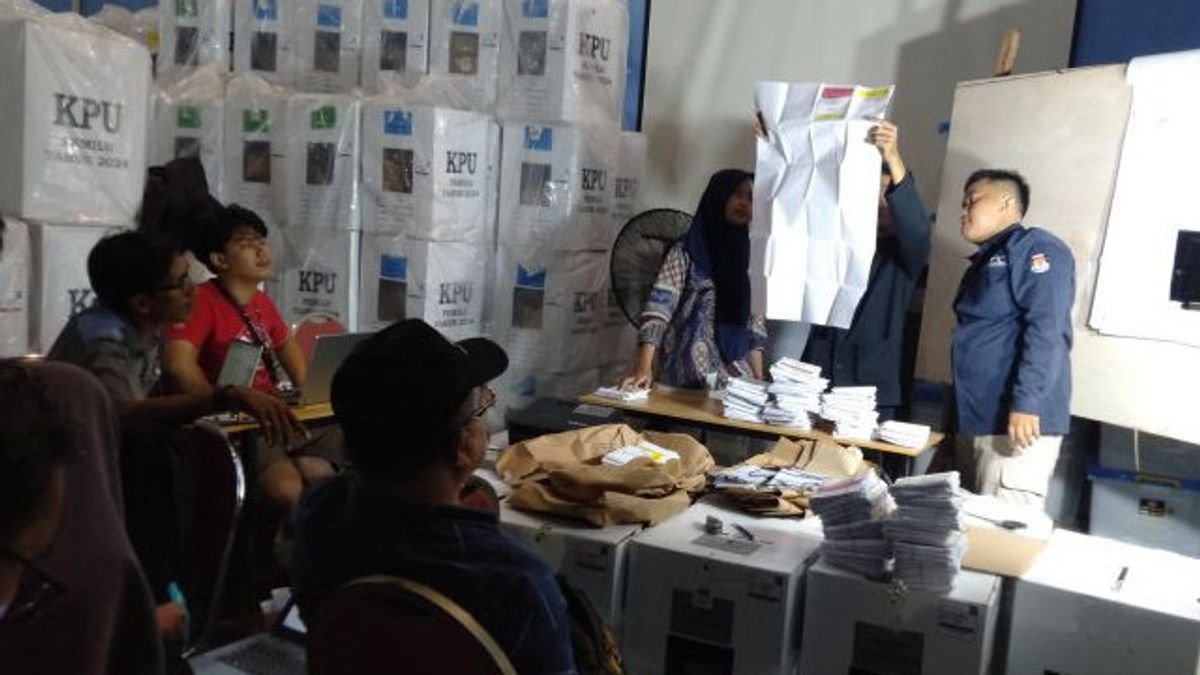 5 PPK Members Allegedly 'Playing' The Vote Of Candidates For The 2024 Election, Disabled By KPU Karawang