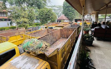 Selain Biaya Operasional, Mogoknya 130 Sopir Truk Angkut Sampah di Bogor Dipicu Kerja Sepanjang Hari