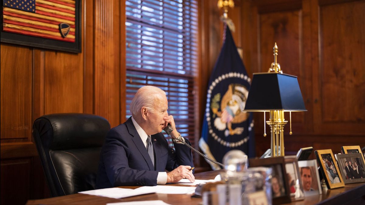 Phone Talk, President Biden And President Putin Warn Each Other Of The Risk Of Tensions In Ukraine