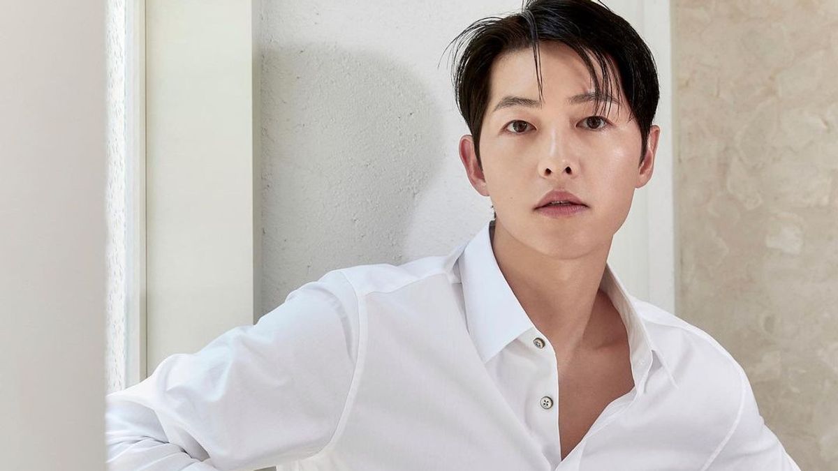 Agensi Konfirmasi Istri Song Joong Ki Hamil Anak Kedua