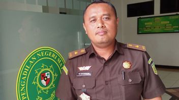 Kejari Lombok Timur Limpahkan Berkas 3 Tersangka Korupsi Bantuan Mesin Pertanian Rp3,81 Miliar