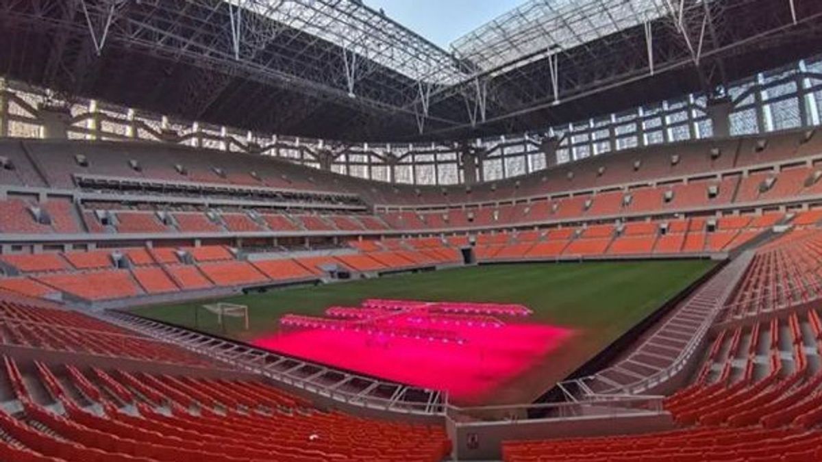 FIFA Grass Not Just Green: Polemic JIS Stadium