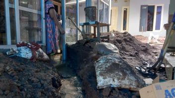 Residents Of Kutamekar Sukabumi Meredang, Builder Builds Housing Due To Floods In Citizens' Settlements