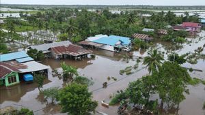 メラウケの家屋836軒が洪水で被害を受けた